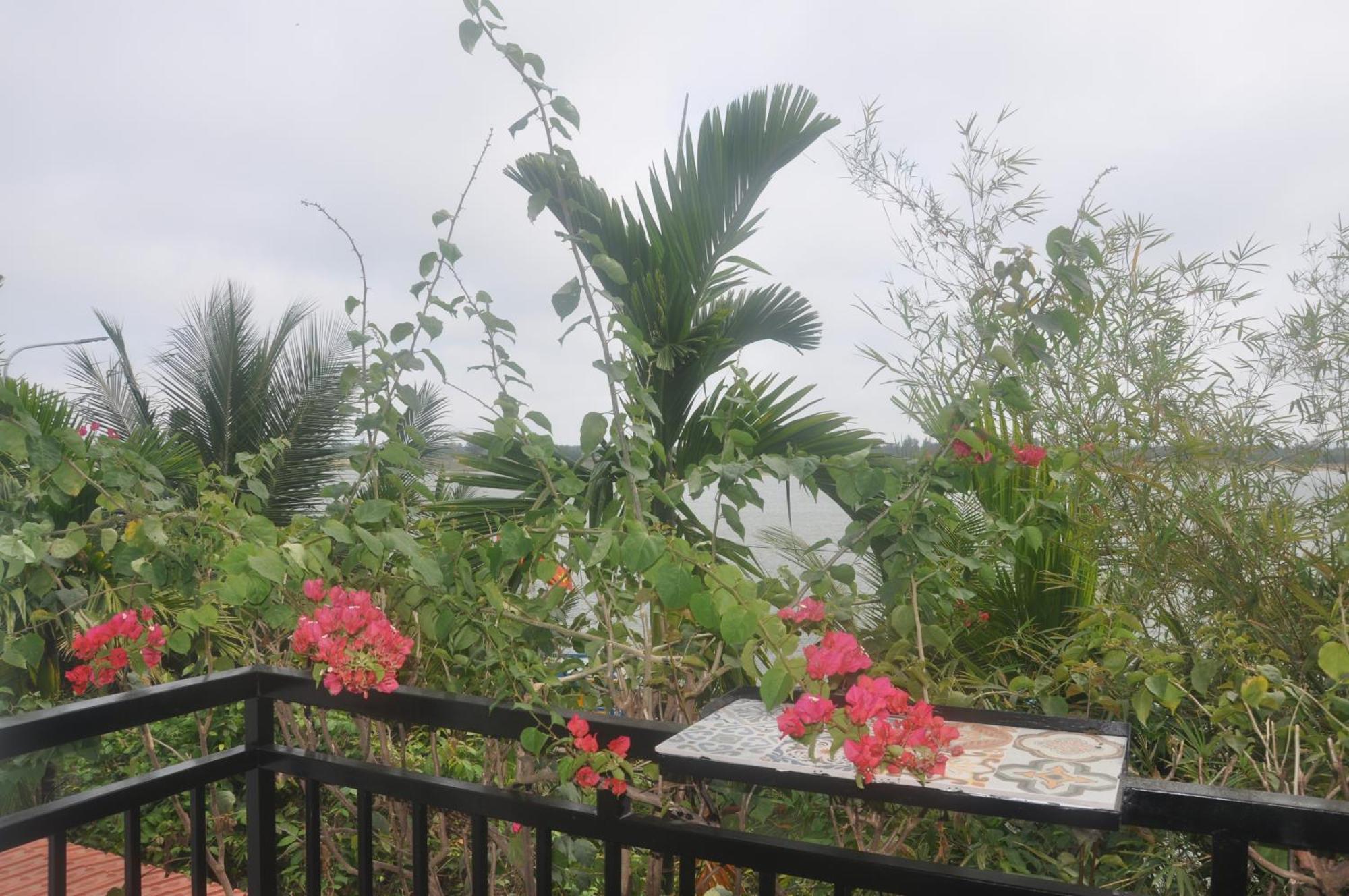 Autumn Bay Retreat Hoi An Hotel Buitenkant foto